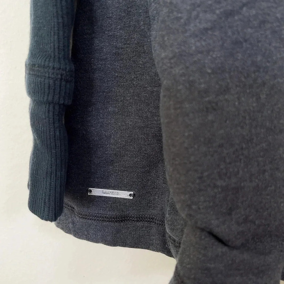 LULULEMON  | GRATITUDE WRAP IN HEATHERED CHARCOAL - Picture 13 of 14